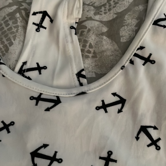 BEWARE BODYSUIT🤍SIZE SMALL - Picture 6 of 7